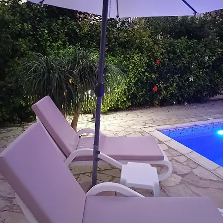 Hillcrest Holiday Villa *